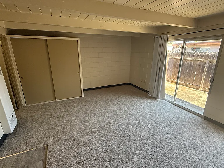 669 San Juan Dr #2 — Photo 3