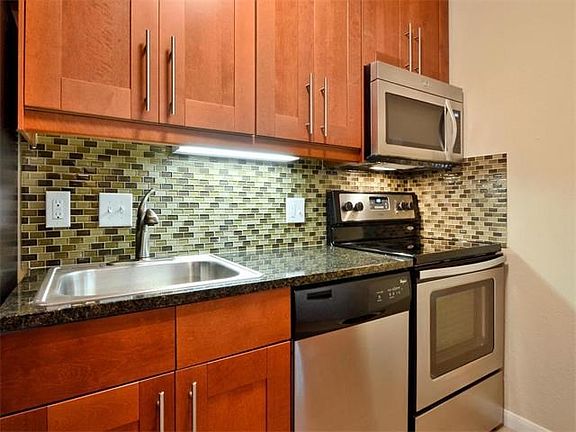 5th image of 7685 Northcross Dr Unit 922
