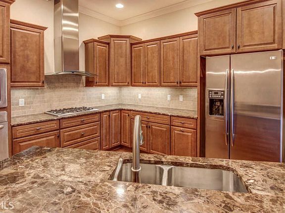 3rd image of 326 Roswell St #400/4B