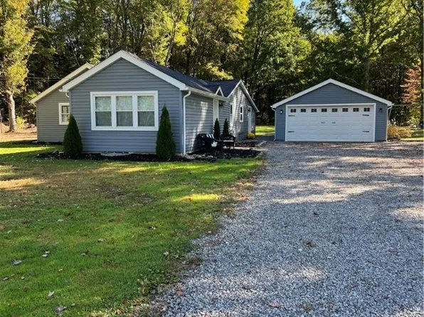 100 Blom Rd, Grove City, PA 16127