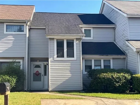3285 Tennington Pl, Lawrenceville, GA 30044