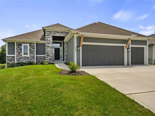 19345 W 114th Ter, Olathe, KS 66061