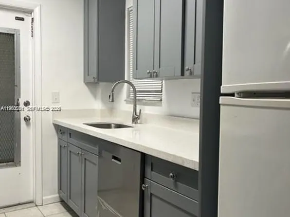 1420 Atlantic Shores Blvd APT 237, Hallandale, FL 33009