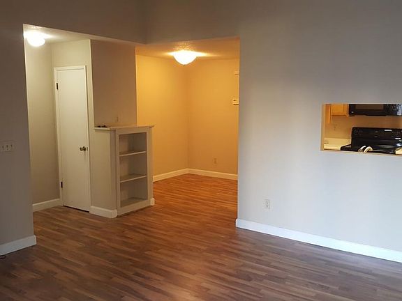 3rd image of 2388 Alta Garden Ln #B