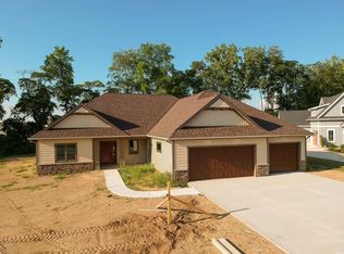 620 Skillet Ave, Huntertown, IN
