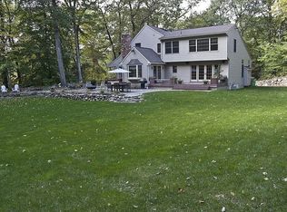 6 Laurelwood Dr, Mountain Lakes, NJ 07046