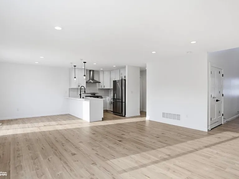 336 W Ashbrook Dr — Photo 20
