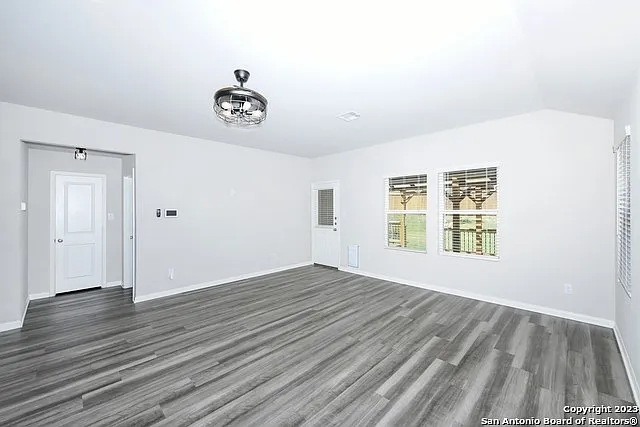 31661 Nimbus Dr — Photo 10