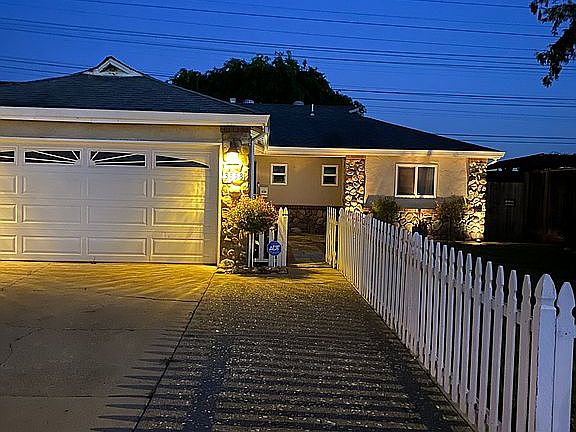 2nd image of 3558 Jamestown Rd