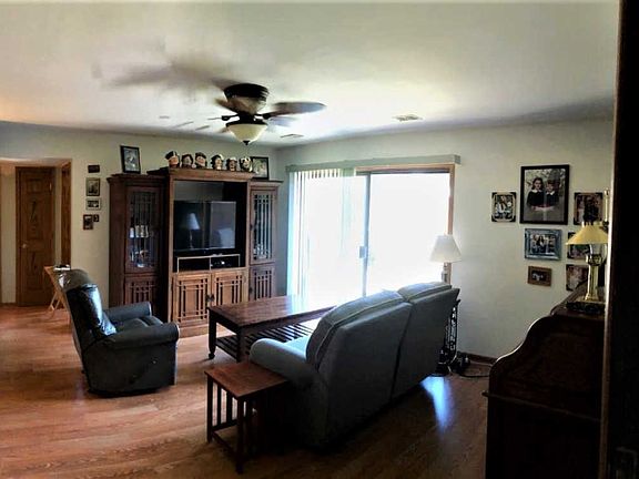 3rd image of 4833 W 109th St APT 202
