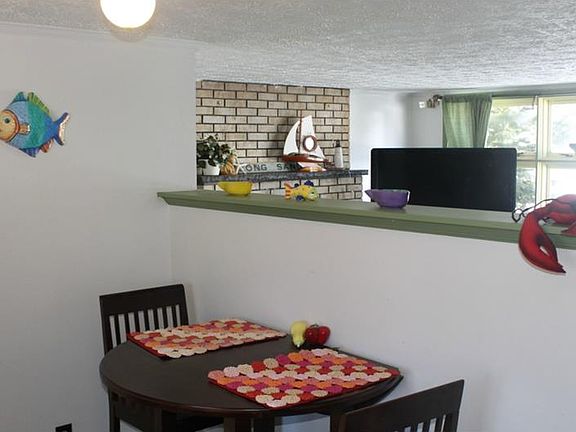 4th image of 5 Longwood Ave