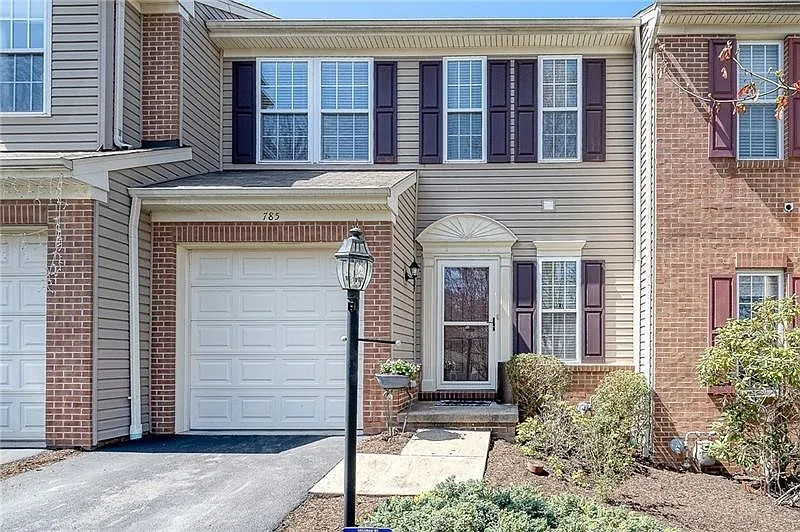 785 Norwegian Spruce Dr photo 1