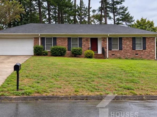 301 Ladbroke Rd, Greenville, SC 29615