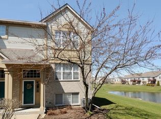 2726 Woodmere Dr, Darien, IL 60561