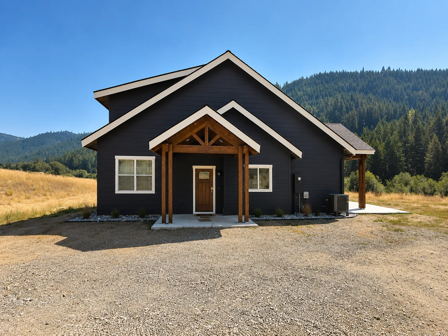 4 bed, 2.5 bath, 2040 sqft, $2,800 — Photo 1