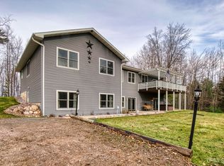 W8200 Collins Rd, Iron Mountain, MI 49801