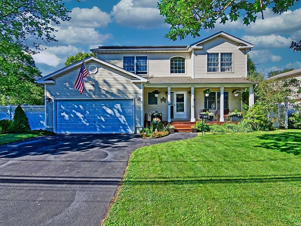 141 Jefferson Street, East Islip, NY 11730 Zillow