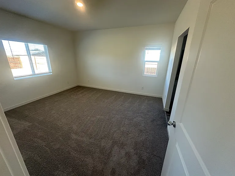1782 Timberland Dr — Photo 4