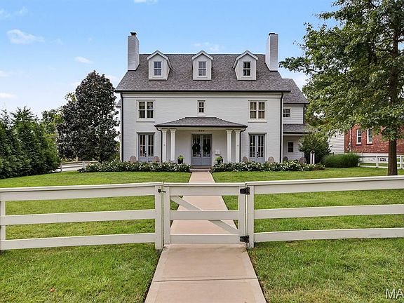 2nd image of 830 Hawbrook Rd