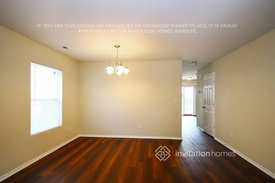 8825 Chalkstone Rd Charlotte, NC 28216 — Photo 4