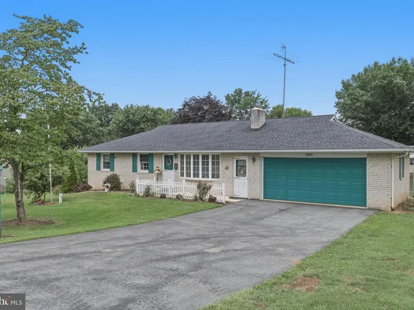 5893 Ambau Rd, Spring Grove, PA 17362