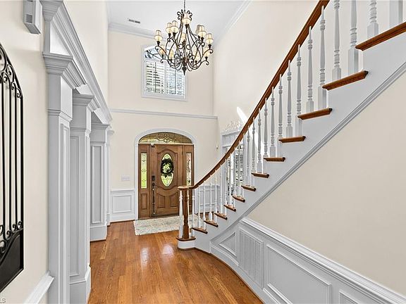 4th image of 3630 Rosebriar Cir