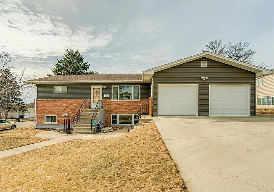 1st image of 1602 N 17th St #1