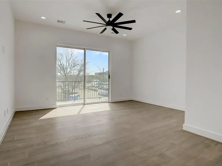 6816 Hartland Ave — Photo 28