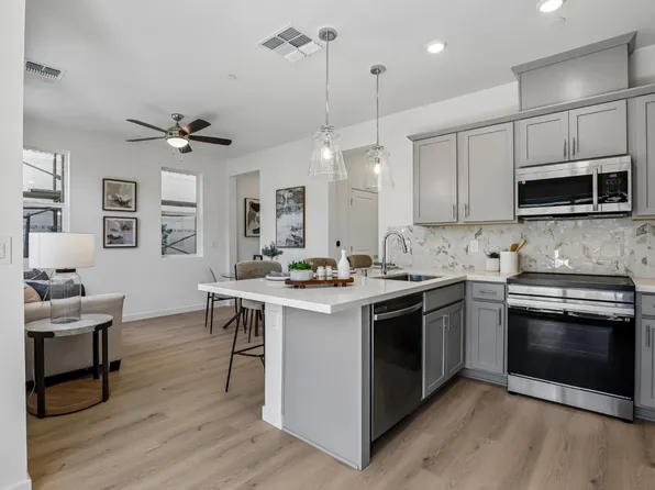 6 Kierland Pl, Elk Grove, CA 95758