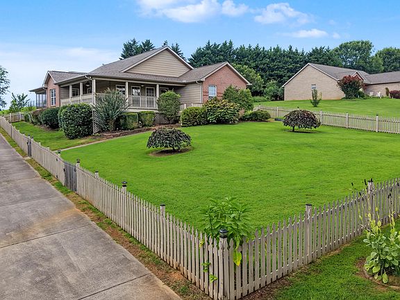 3rd image of 5844 Hutton Ridge Rd