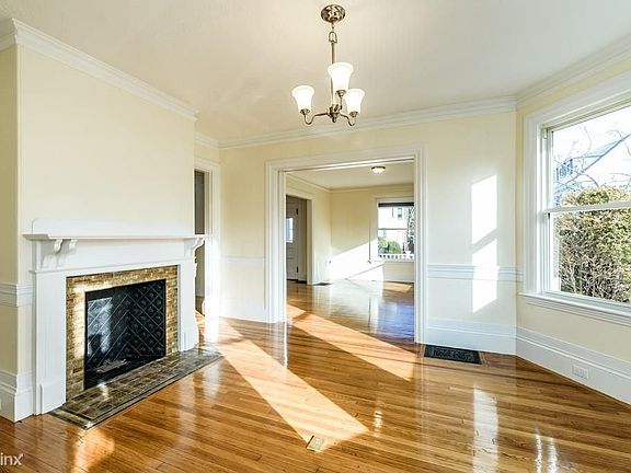 29 Bentley St. #SF Boston Shared Unit Photo 5