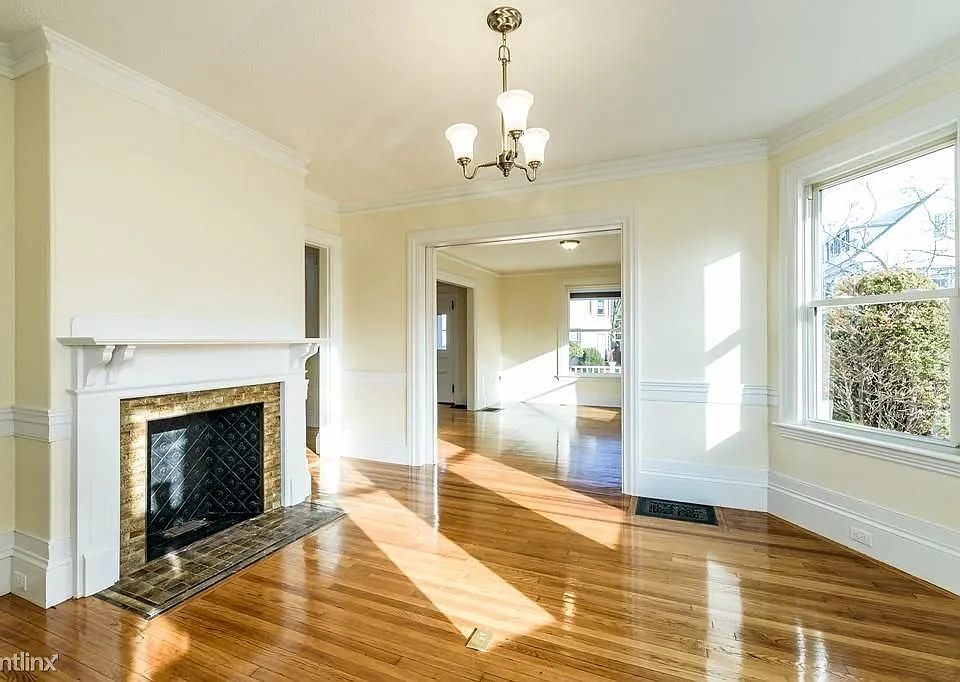 29 Bentley St. #SF Boston Shared Unit Photo 5