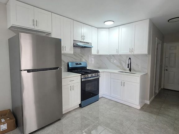3rd image of 800 George St #B2