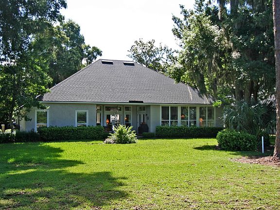 4th image of 1422 Harrington Park Dr