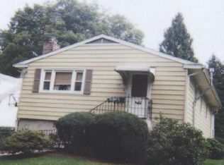 12 Lufberry Ave, Norwalk, CT 06851