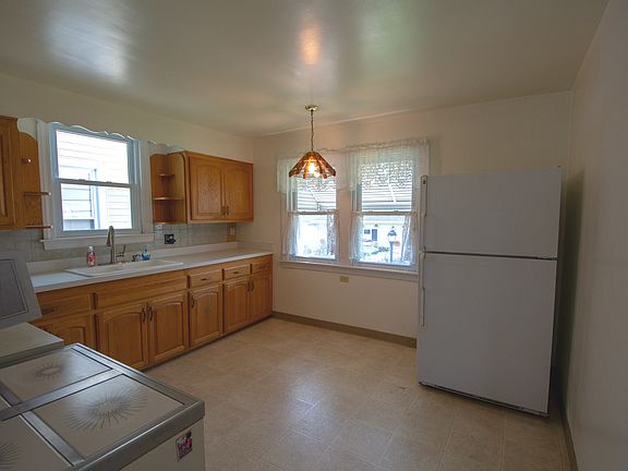 4th image of 4228 N Overhill Ave