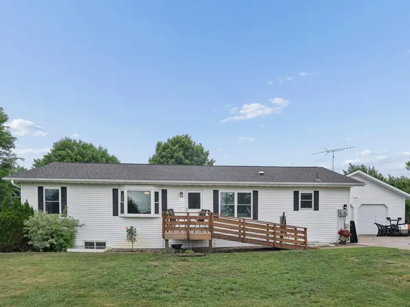2048 Division St E, Buffalo, MN 55313