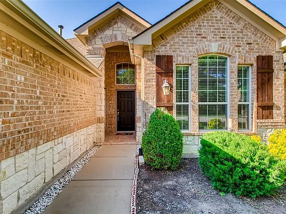 3rd image of 1568 Kingfisher Ln