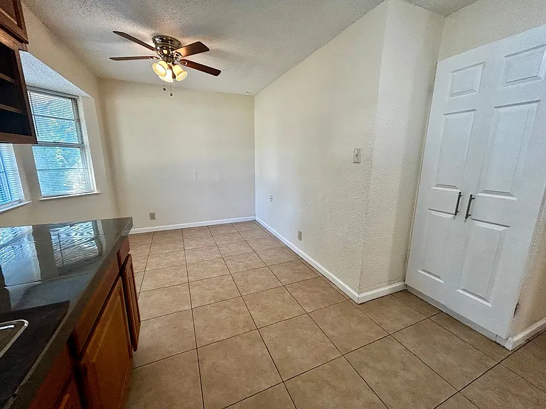 5908 Derek Dr — Photo 8