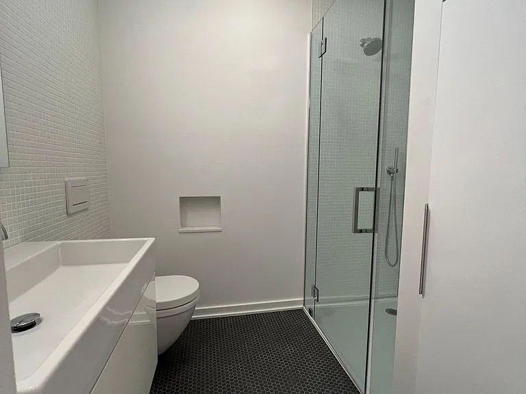 524 N May St #3 — Photo 13