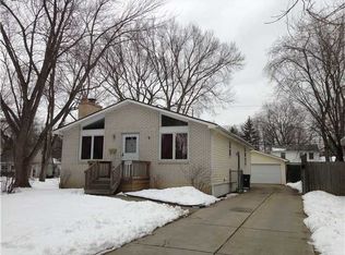 3541 Wallace Dr, Grand Island, NY 14072