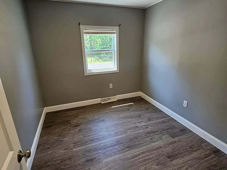 860 Forest Ave — Photo 9