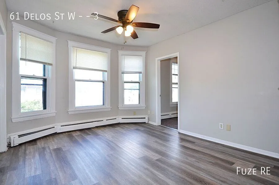 Spacious 4-Bedroom Upper-Level Unit Available Now in West St. Paul! — Photo 4