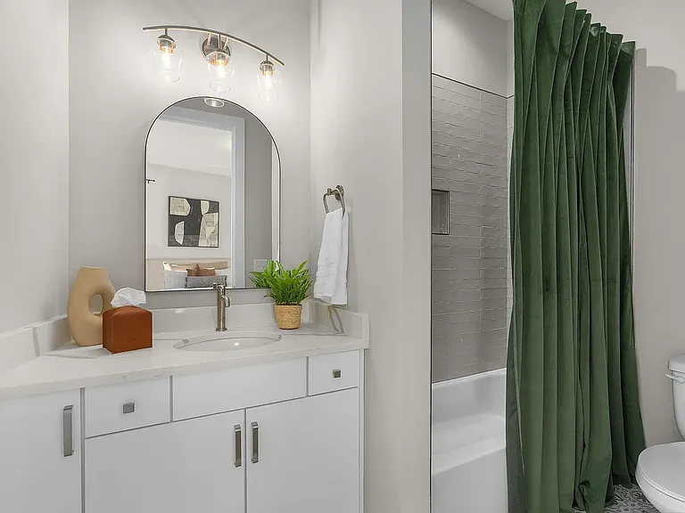 506 W Trinity Ln — Photo 23