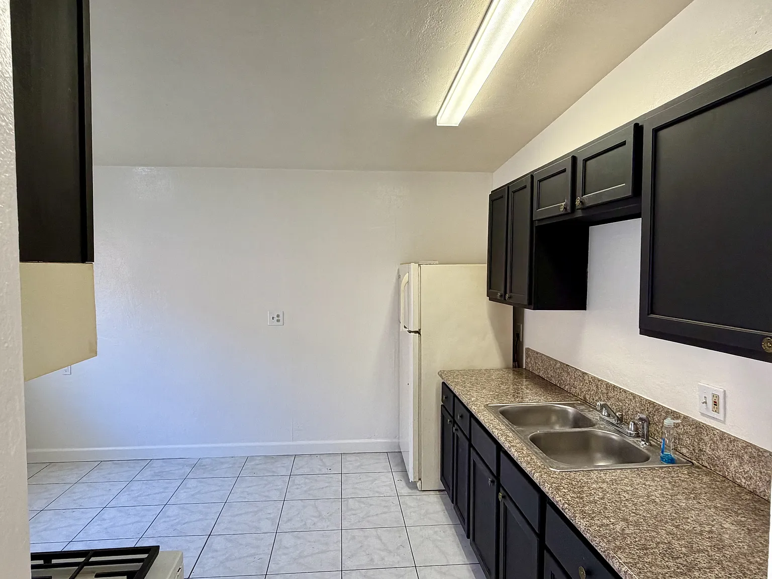 254-274 Orlando Street - 264 Orlando — Photo 3