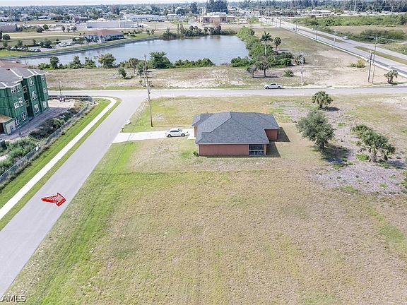 3rd image of 418 SW 15th Pl