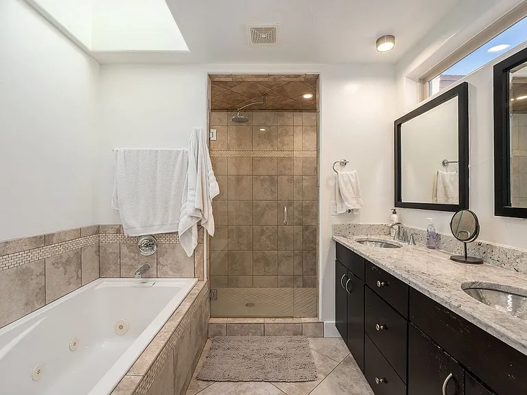 3315 W Hayward Pl — Photo 16