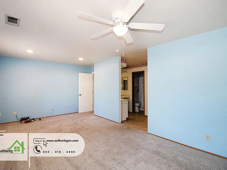 1748 Galaxy Way — Photo 14