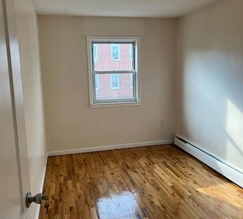 3rd image of 30 Paedegat St #2