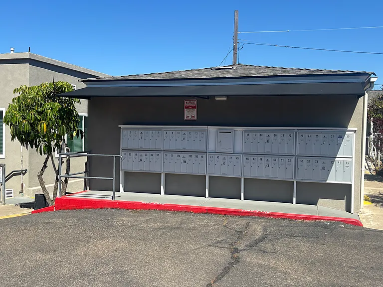 SILVER SPRAY APARTMENTS — Photo 6
